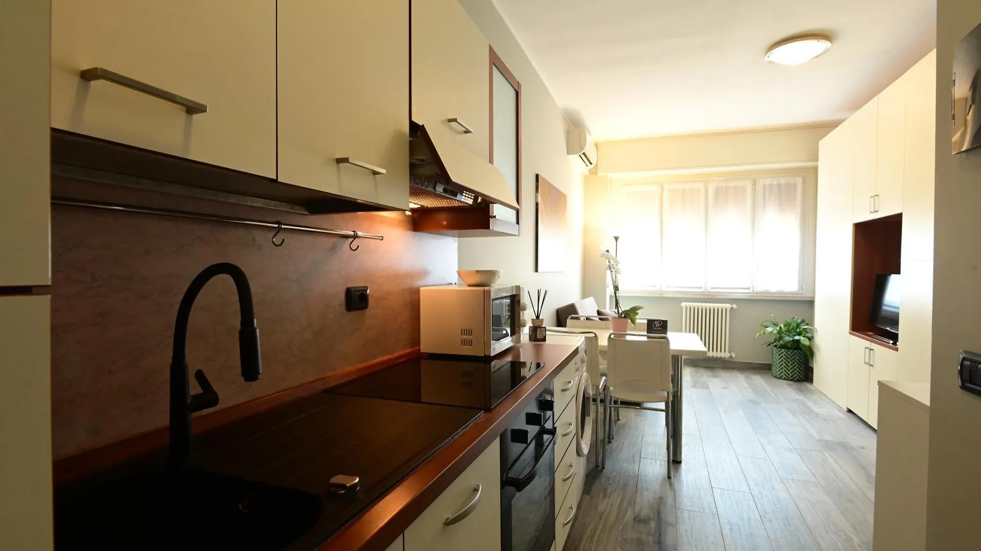 Holiday Homes Aparthotel Milano 0*, Milan